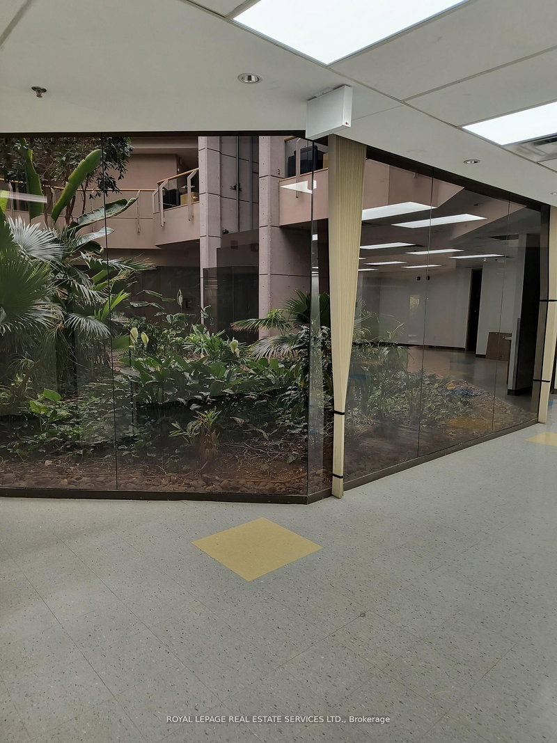 1440 Don Mills Rd photo 4