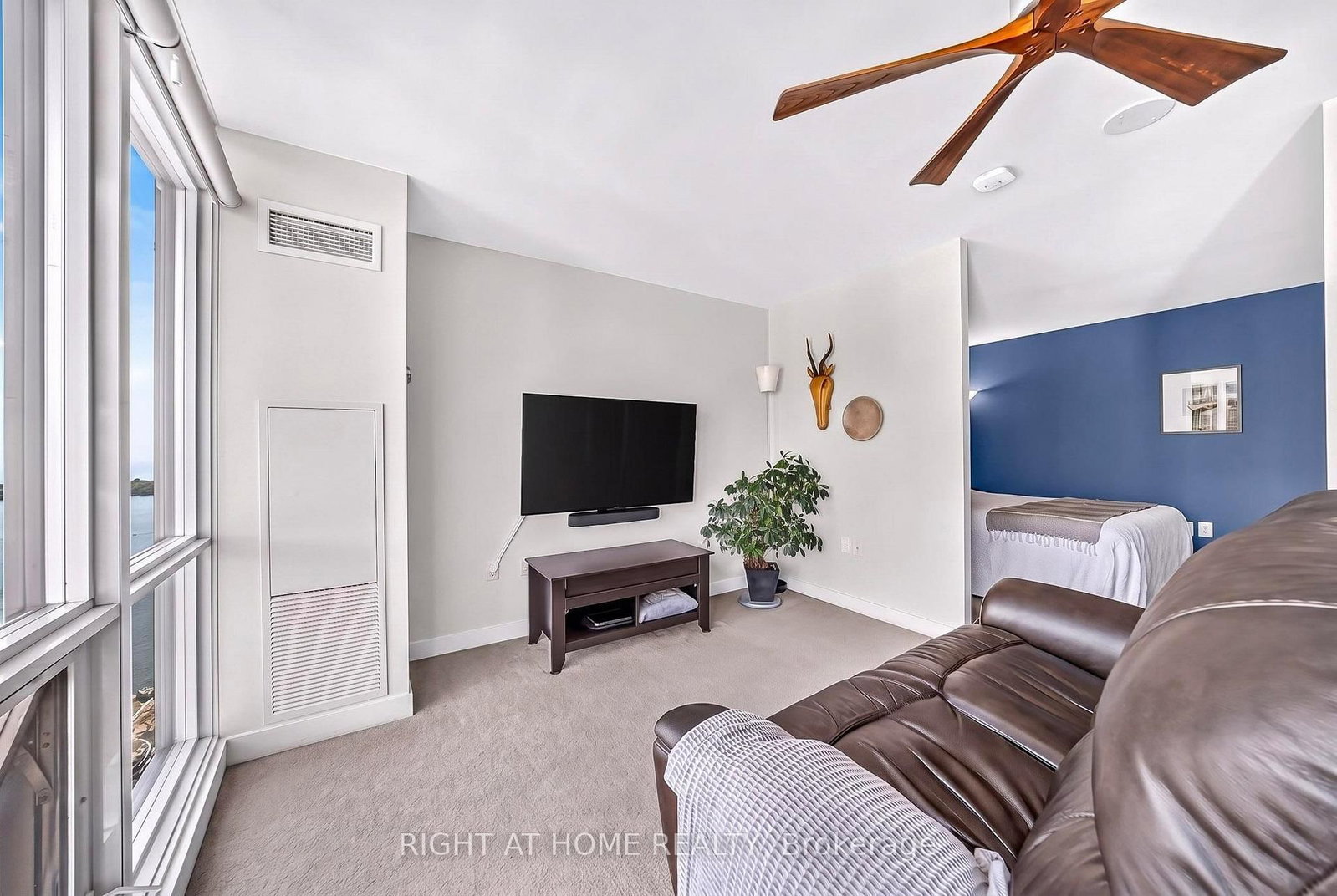 11 Brunel Court • #5509 • Toronto, ON photo 12