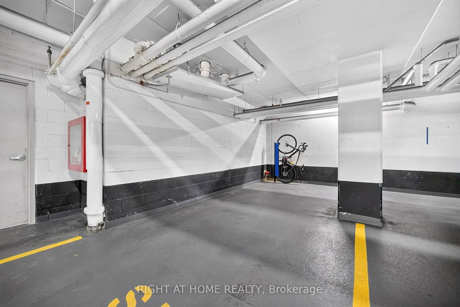 11 Brunel Court • #5509 • Toronto, ON photo 17