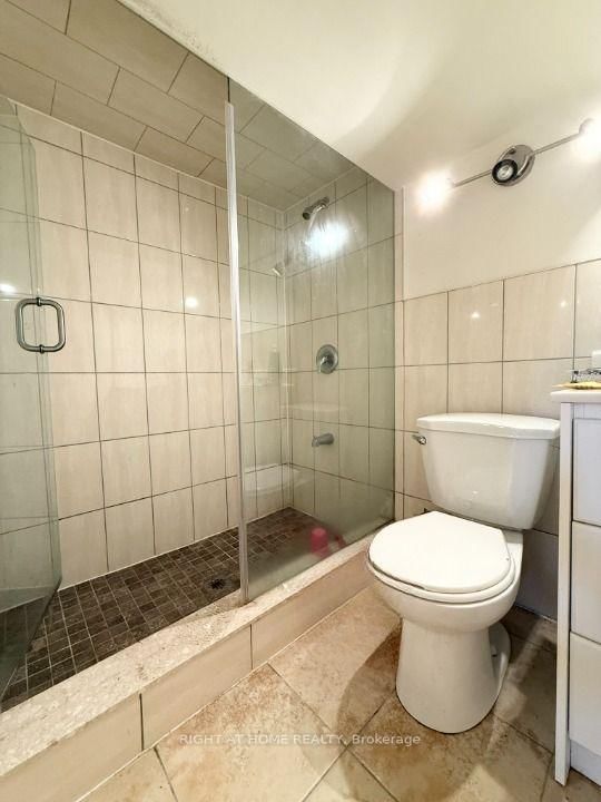 665 Ossington Avenue • Toronto, ON photo 26