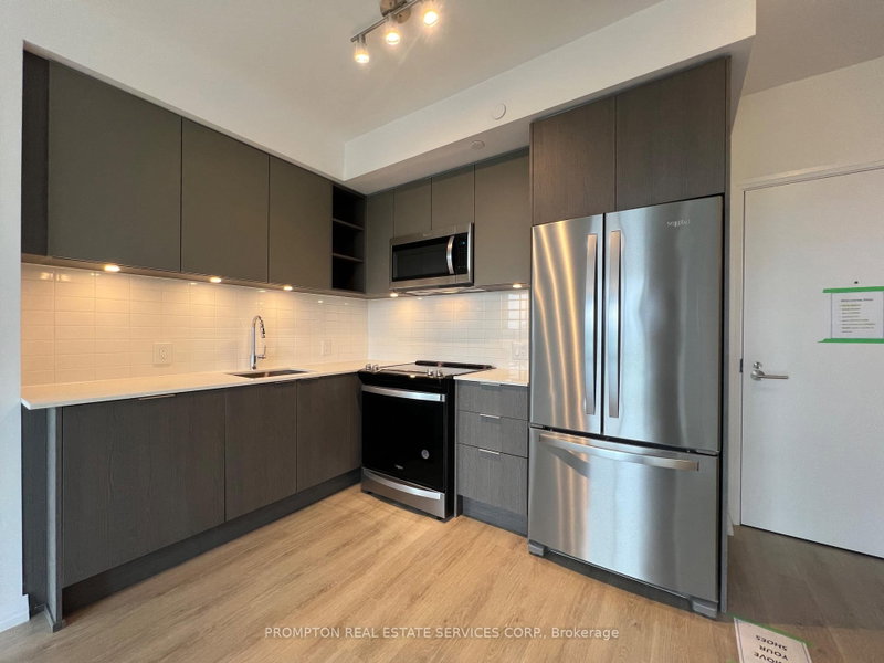 25 Holly St photo 4