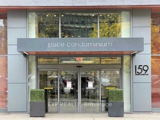 512 - 159 Dundas Street E