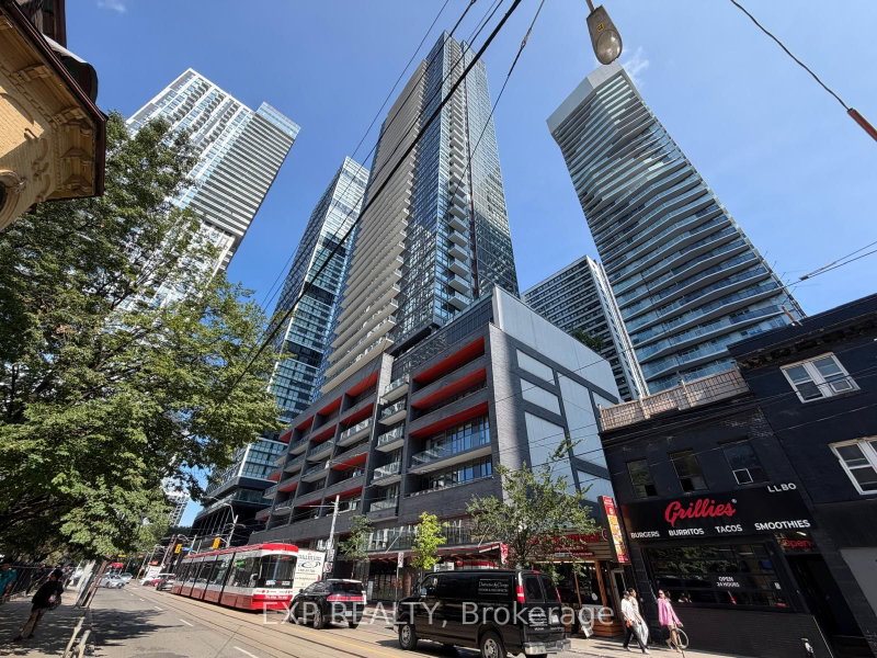 512 - 159 Dundas Street E
