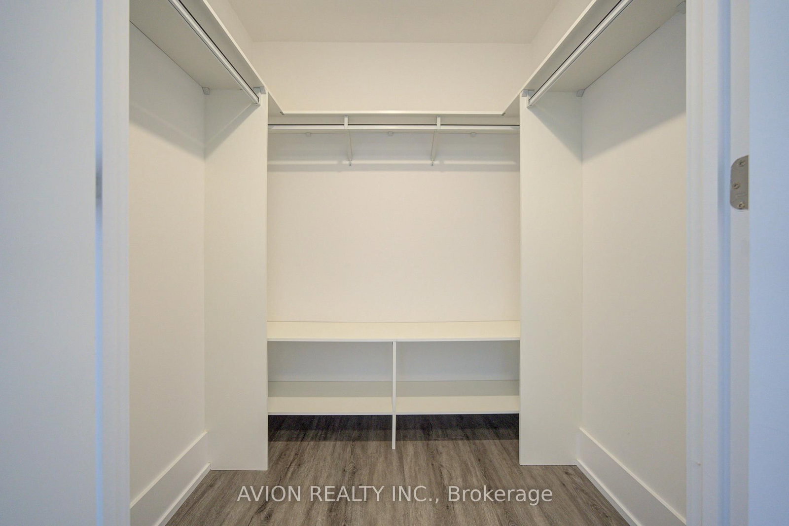 25 Adra Grado Way • #1019 • Toronto, ON photo 18
