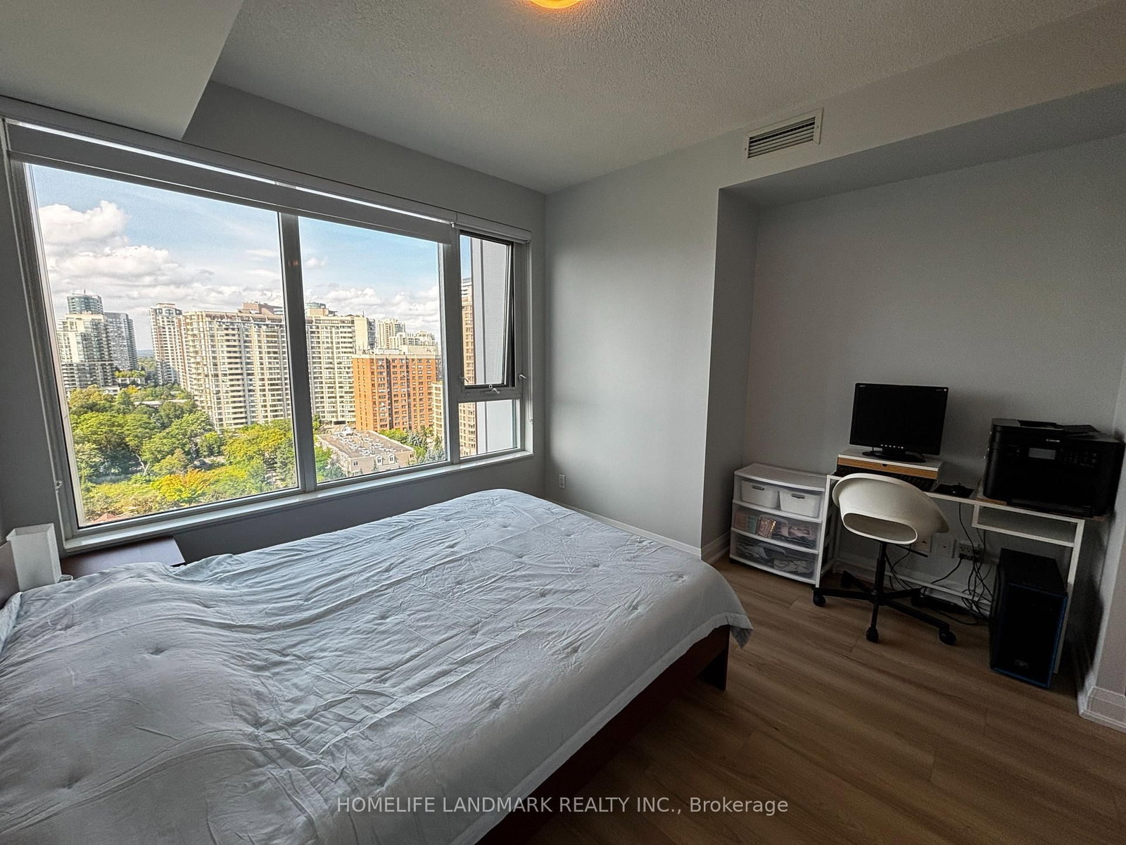 68 Canterbury Placeway • #1809 • Toronto, ON photo 11