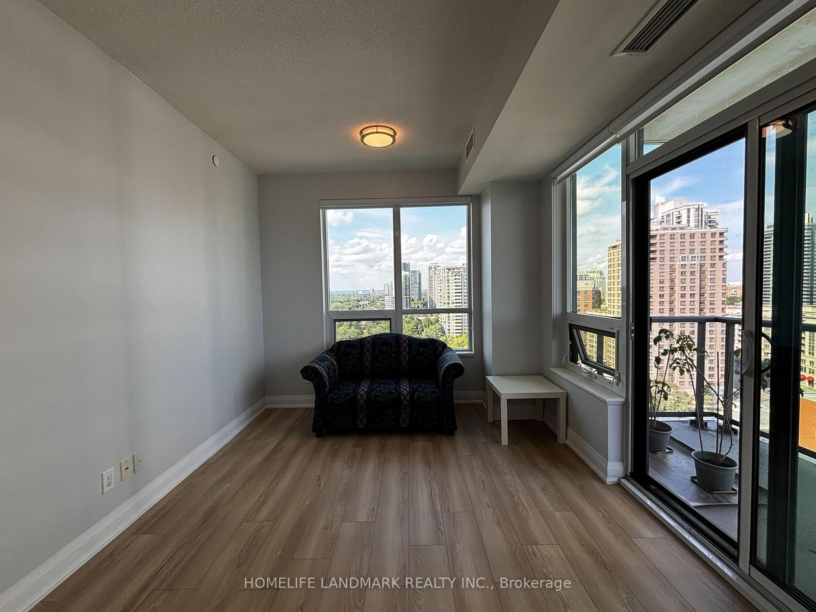 68 Canterbury Placeway • #1809 • Toronto, ON photo 5
