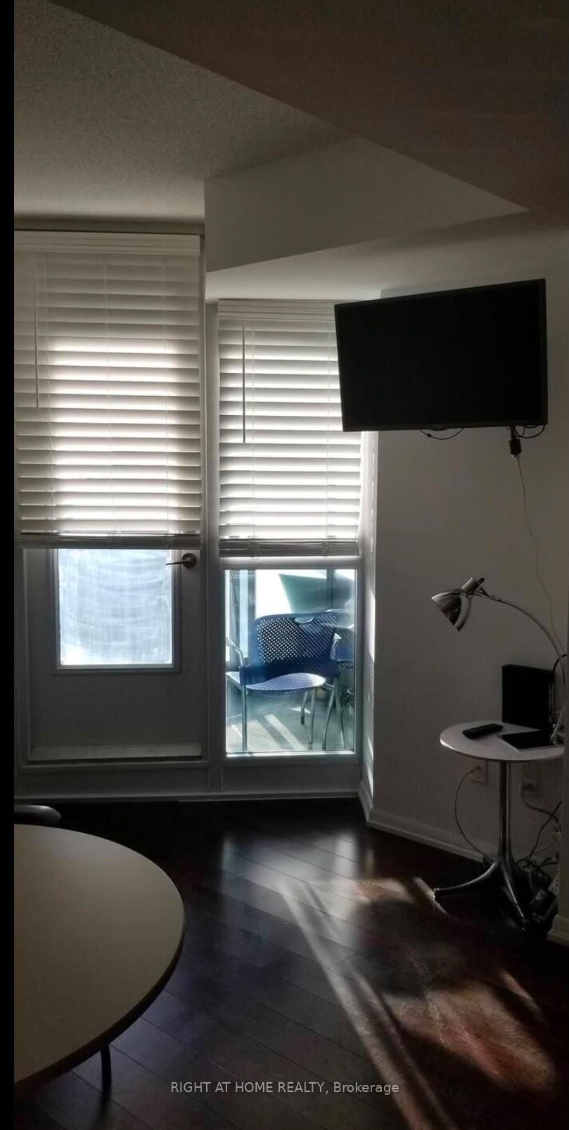 209 Fort York Boulevard • #1158 • Toronto, ON photo 8