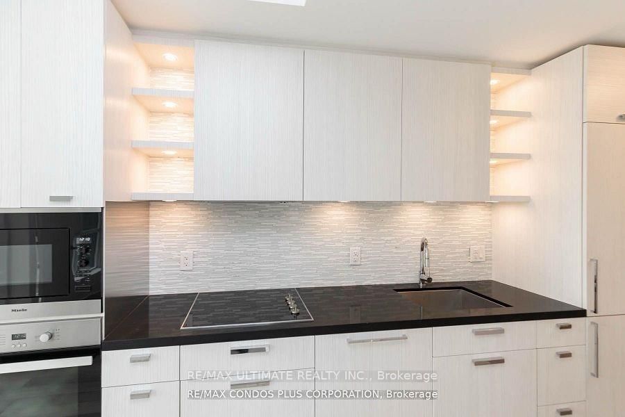 32 Davenport Road • #306 • Toronto, ON photo 16