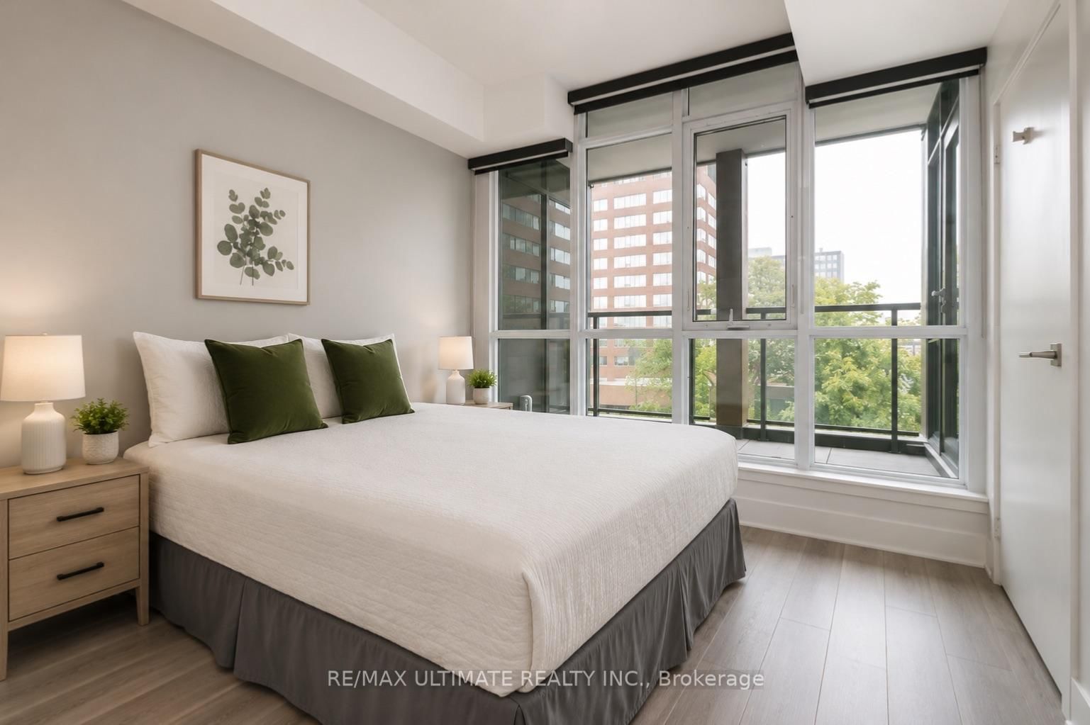 32 Davenport Road • #306 • Toronto, ON photo 18