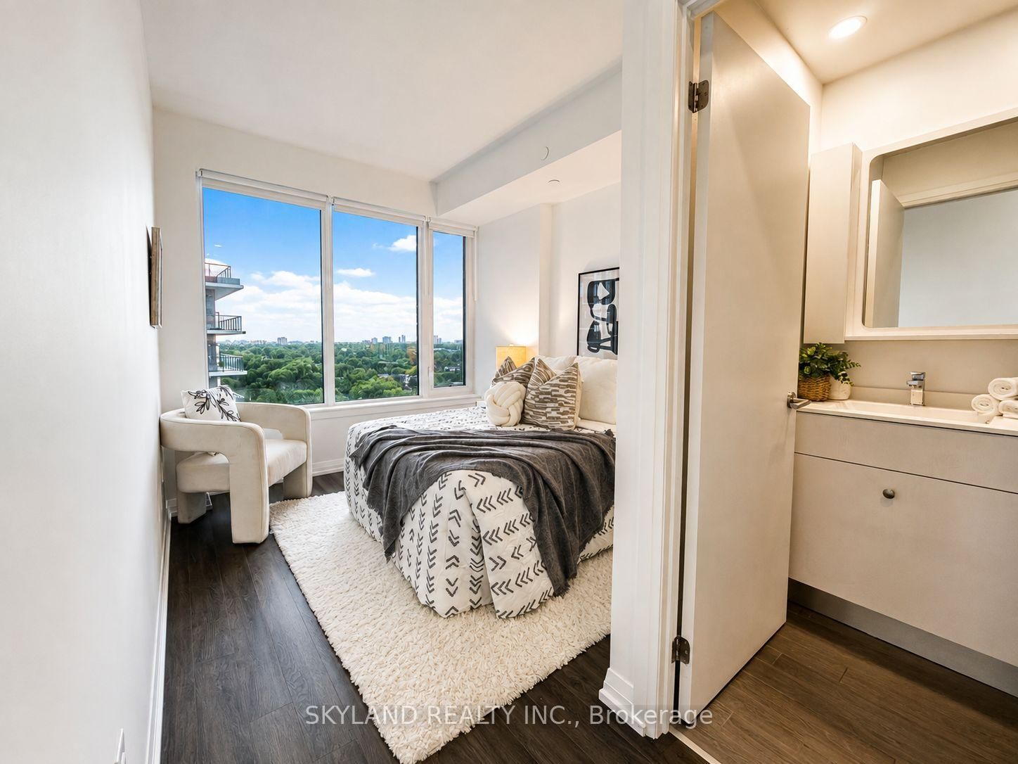 75 Canterbury Place • #1607 • Toronto, ON photo 10