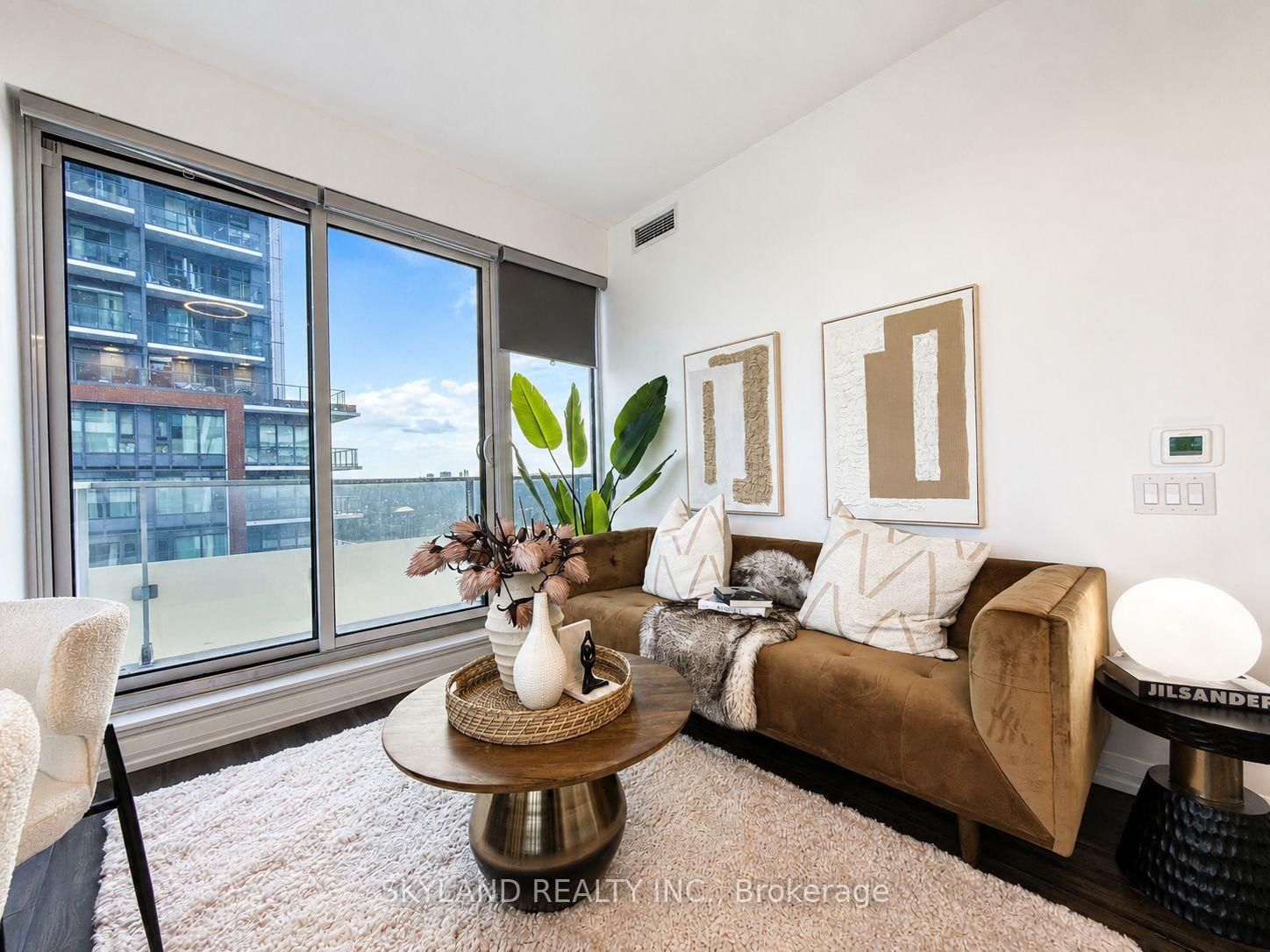 75 Canterbury Place • #1607 • Toronto, ON photo 5