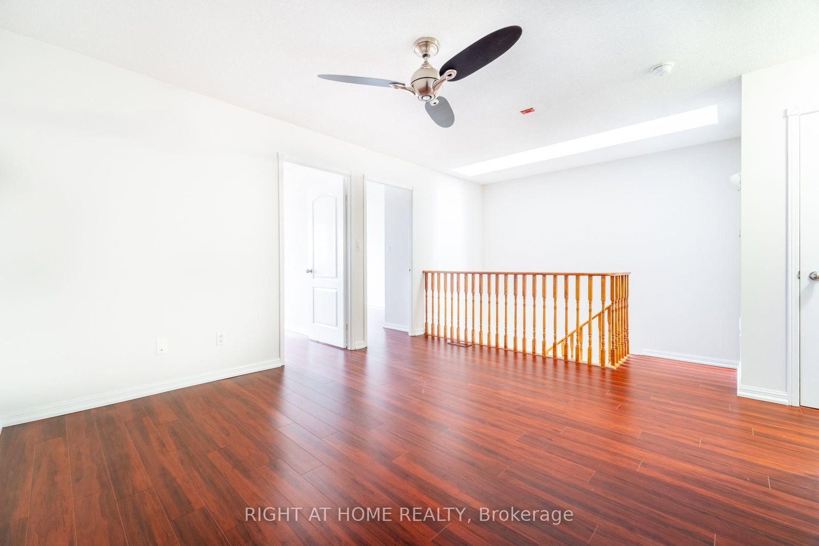 220 Grandview Way • Toronto, ON photo 10