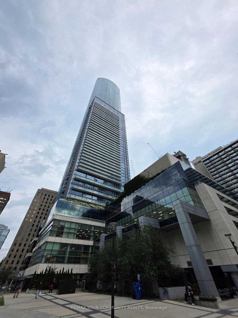 3411 - 386 YONGE Street