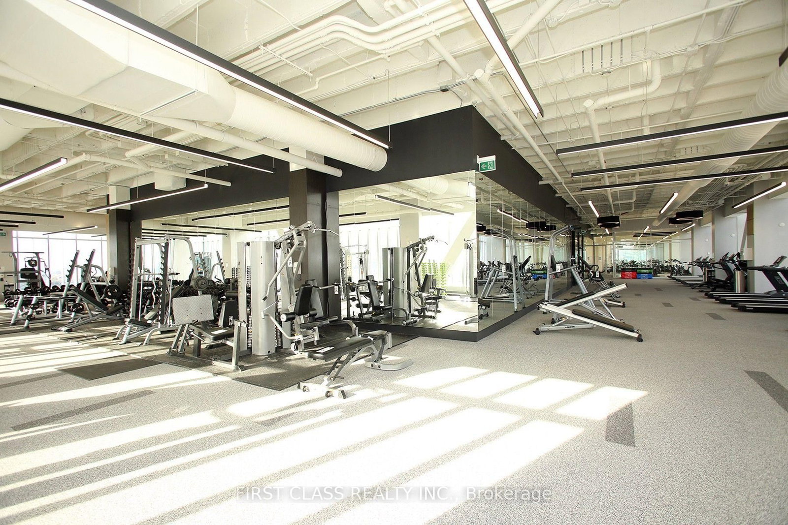 488 University Avenue • #3901 • Toronto, ON photo 19