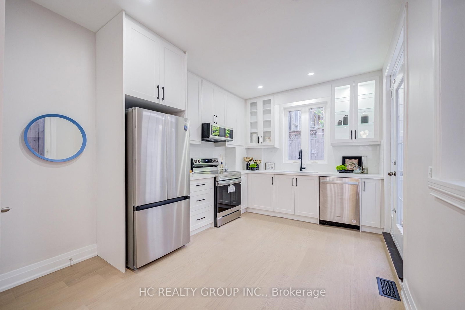 64 Wales Avenue • Toronto, ON photo 13