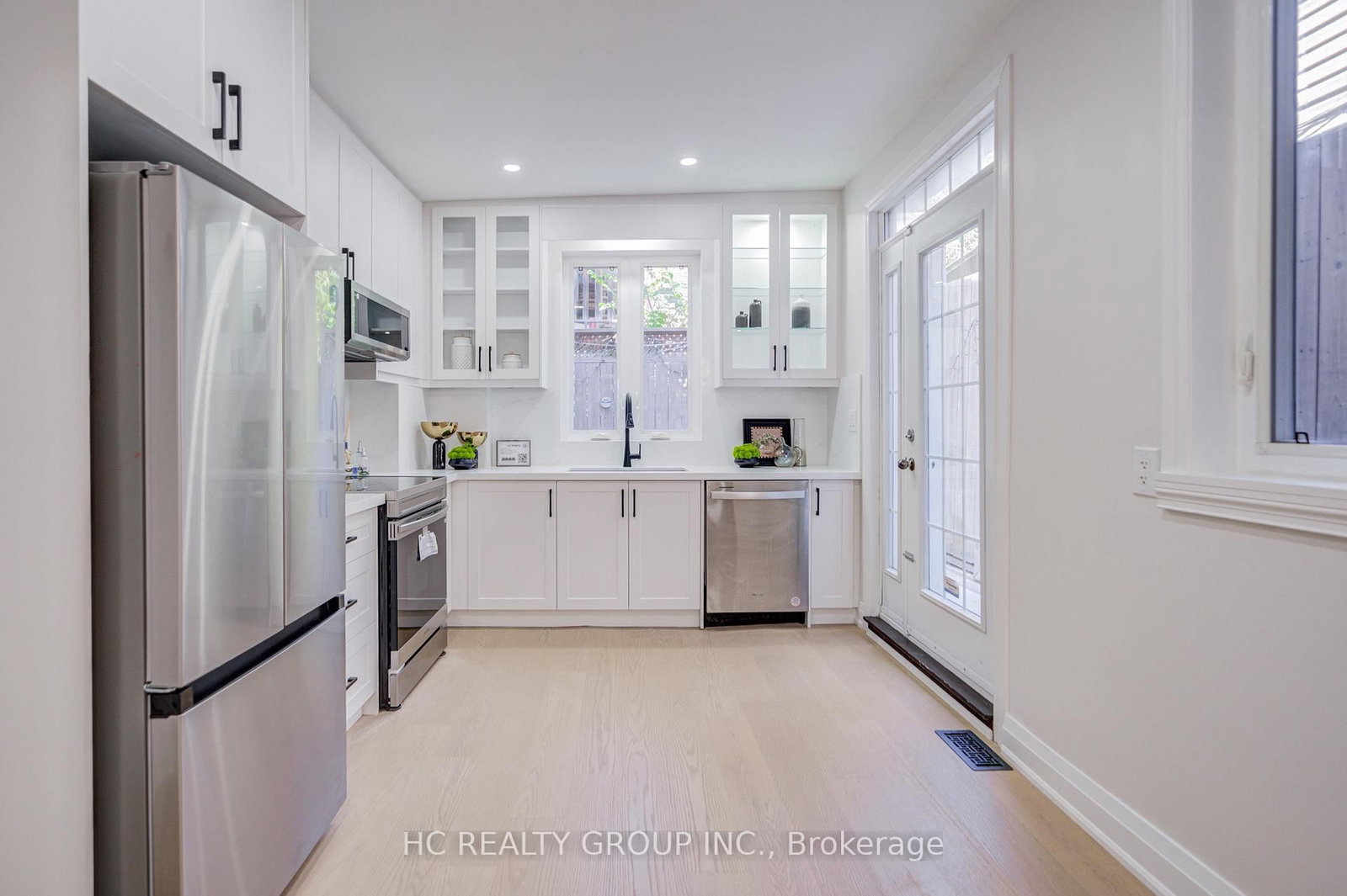 64 Wales Avenue • Toronto, ON photo 15