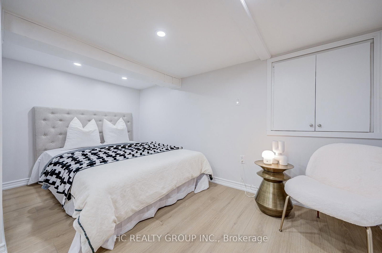 64 Wales Avenue • Toronto, ON photo 29