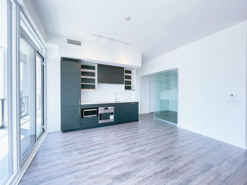 2710 - 20 Edward Street
