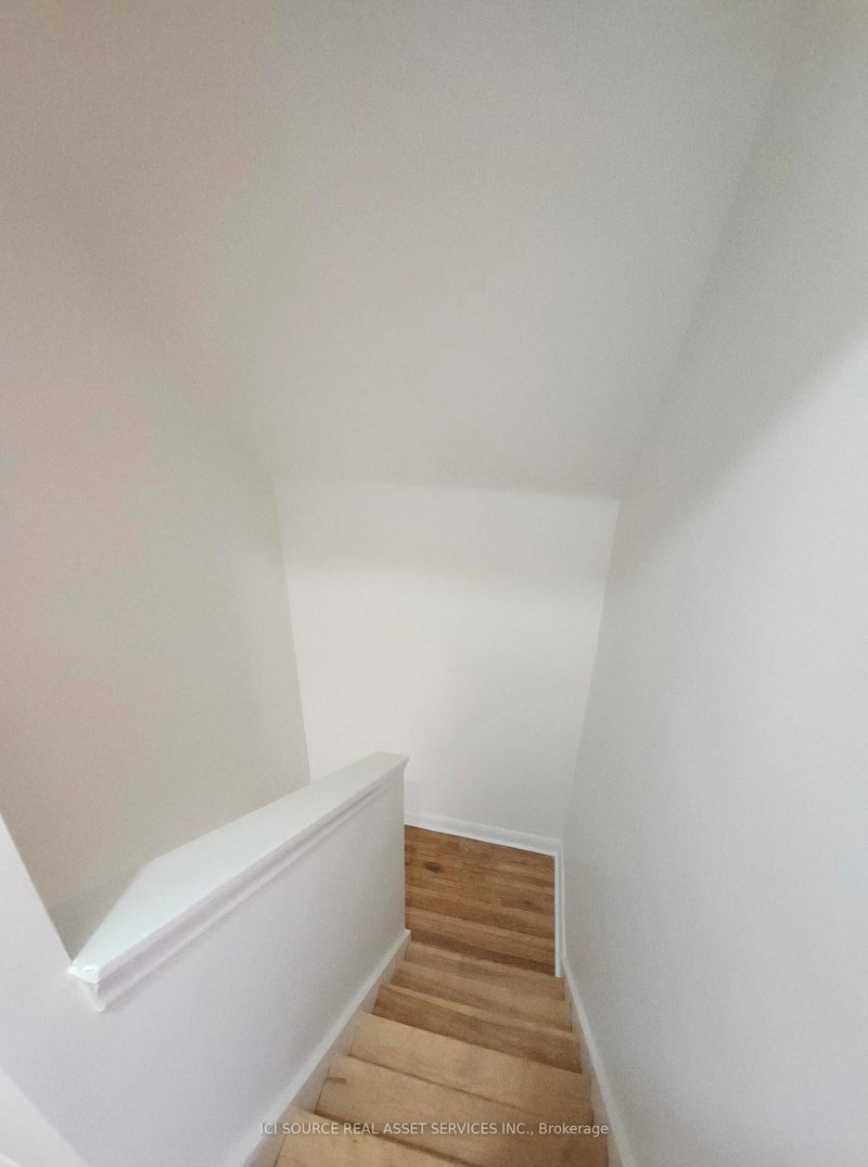 8 Talbot Road