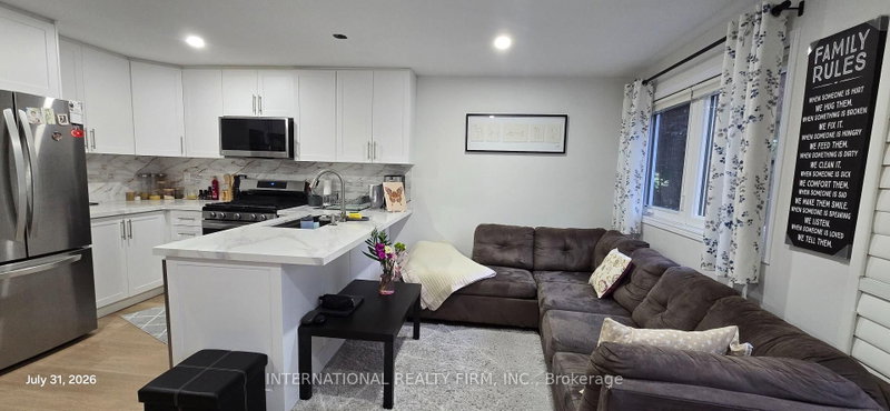 Main - 261 Soudan Avenue