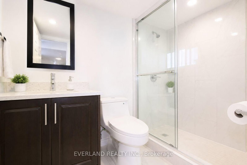 Unit A - 1751 Bayview Avenue