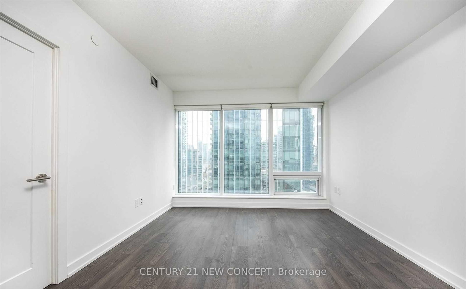 10 York Street • #1404 • Toronto, ON photo 15