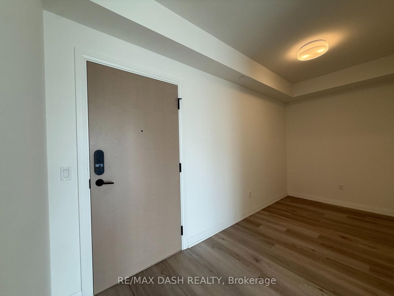 3107 - 280 Dundas Street W
