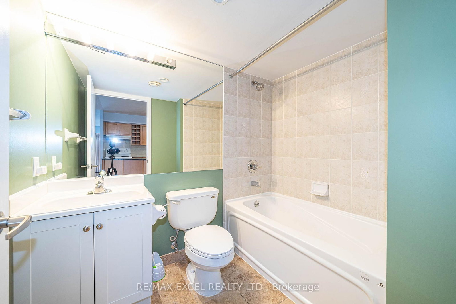 210 Victoria Street • #2108 • Toronto, ON photo 18