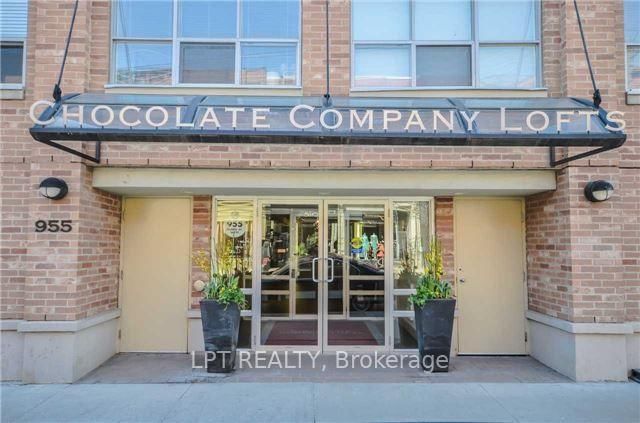 414 - 955 Queen Street W