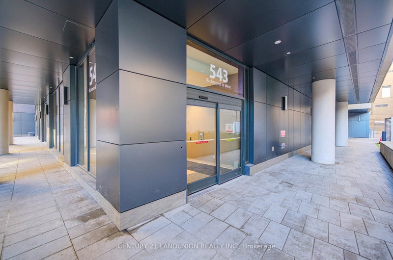 414 - 543 Richmond Street W