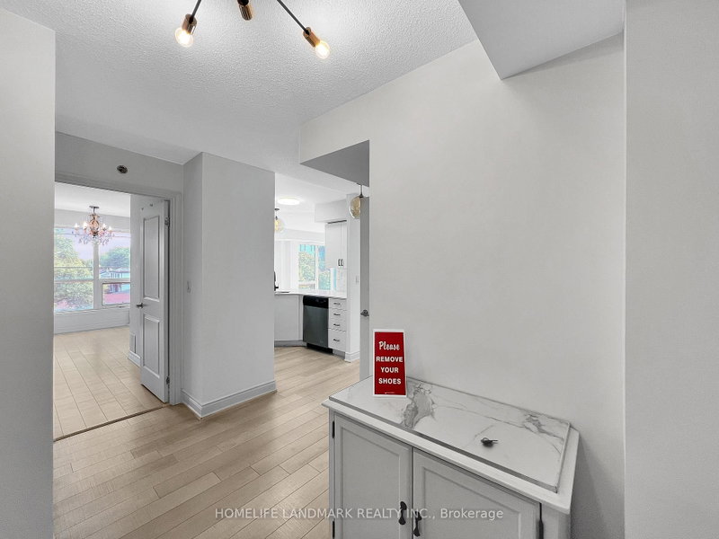 413 - 760 Sheppard Avenue W