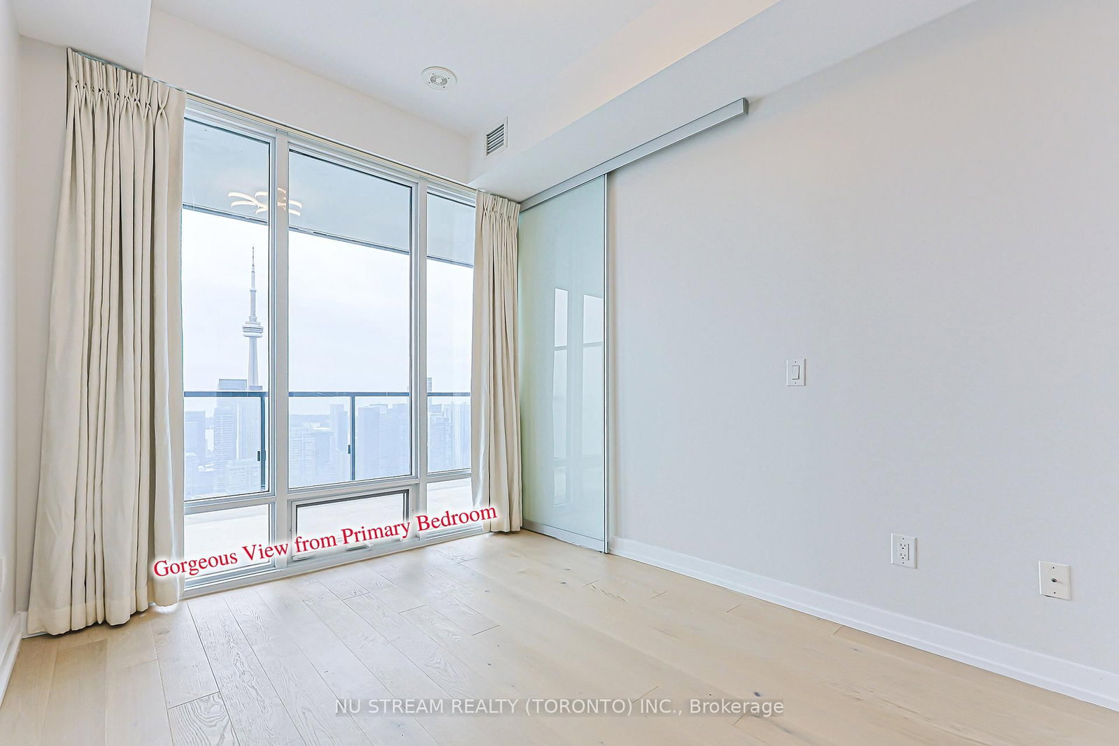 488 University Avenue • #4608 • Toronto, ON photo 29