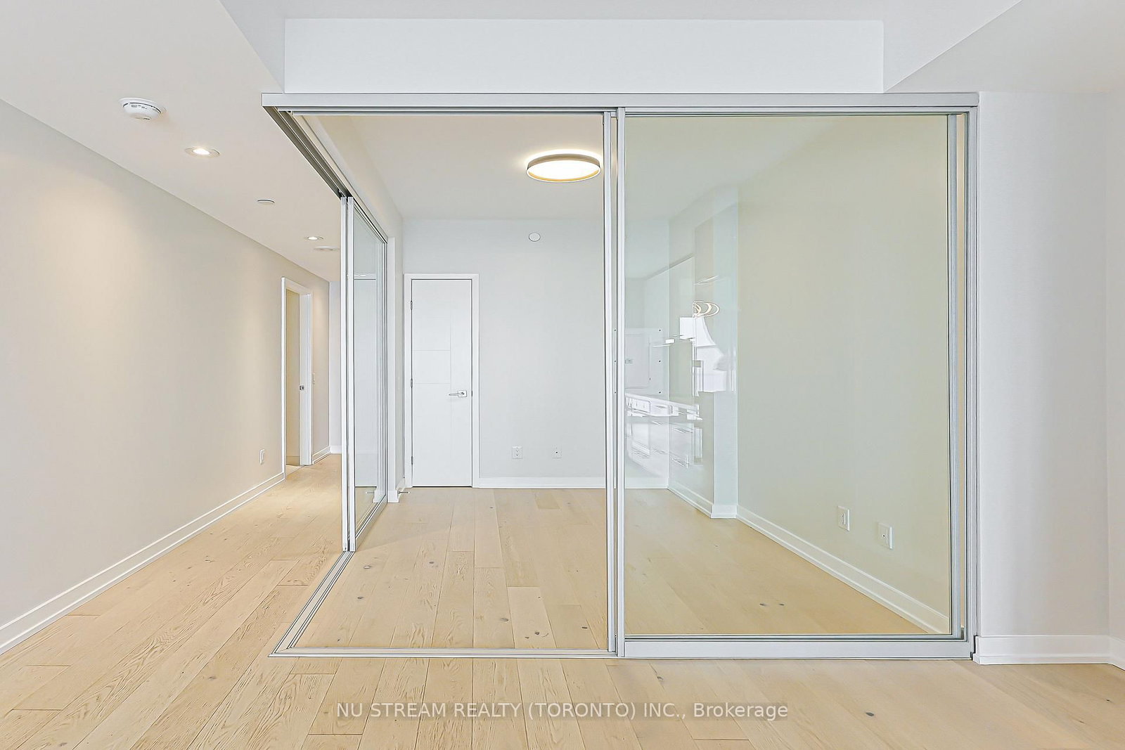 488 University Avenue • #4608 • Toronto, ON photo 43