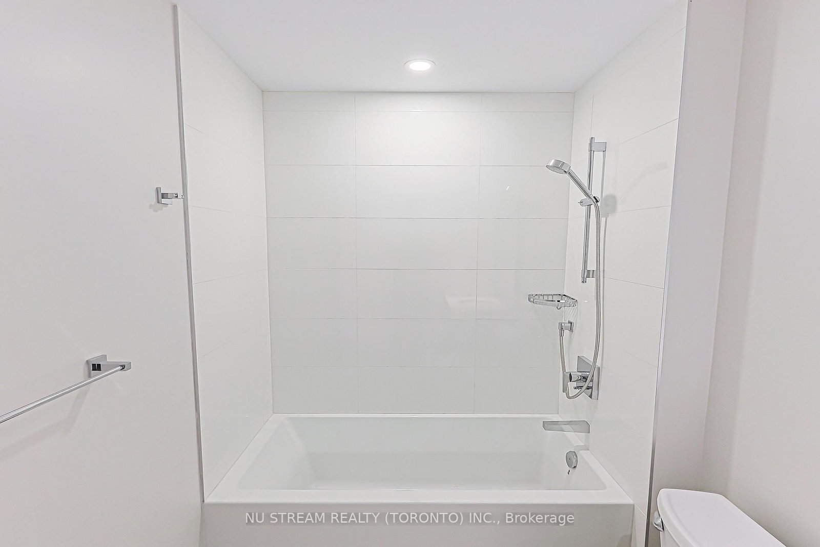 488 University Avenue • #4608 • Toronto, ON photo 48