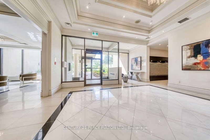 906 - 5460 Yonge Street