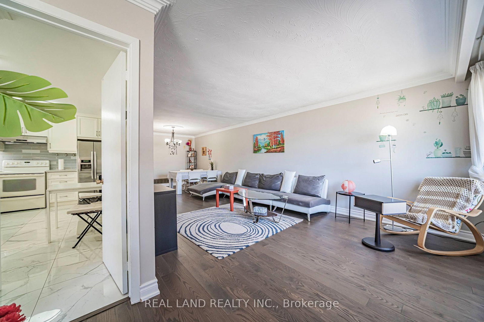 37 Pawnee Avenue • Toronto, ON photo 10
