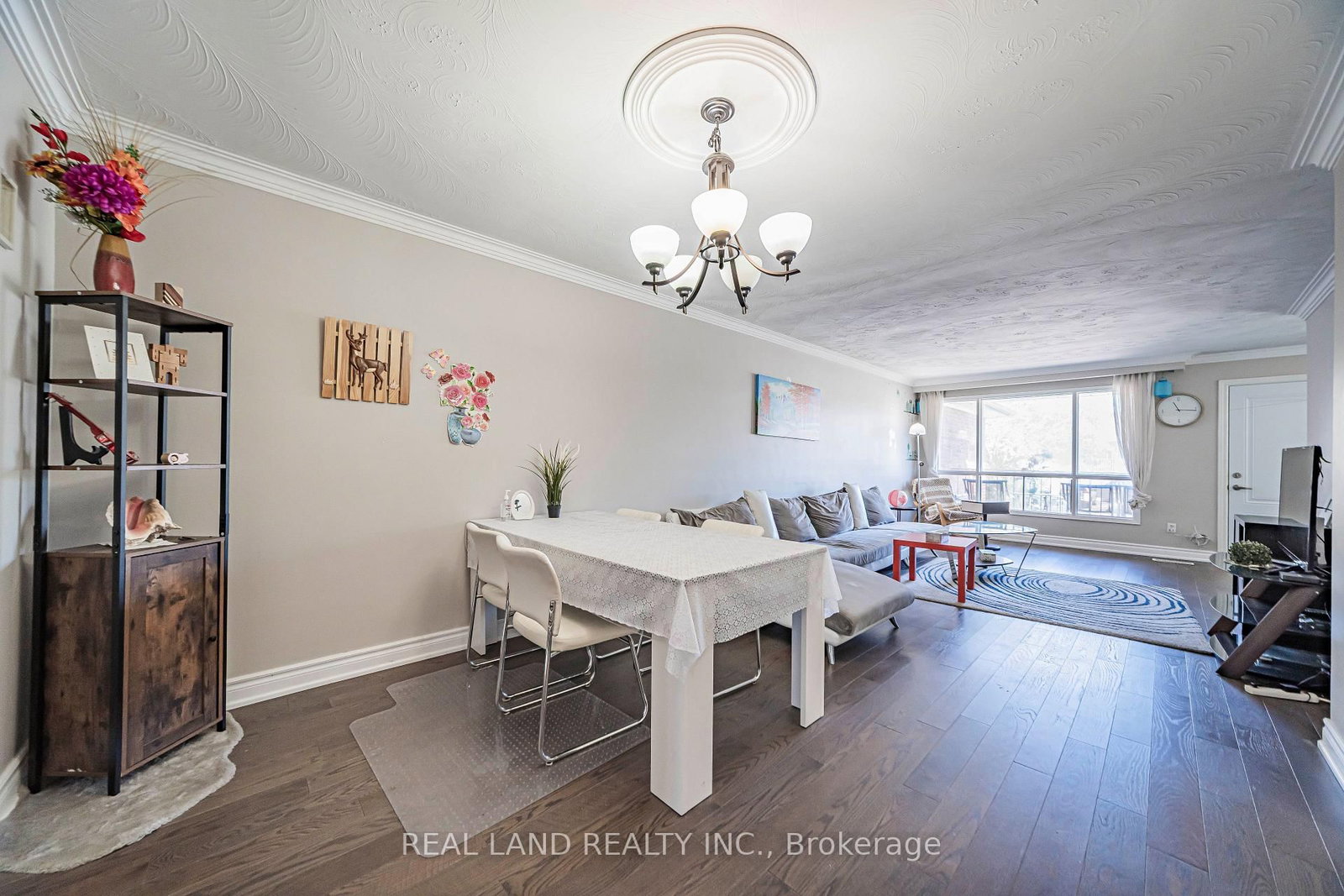 37 Pawnee Avenue • Toronto, ON photo 12