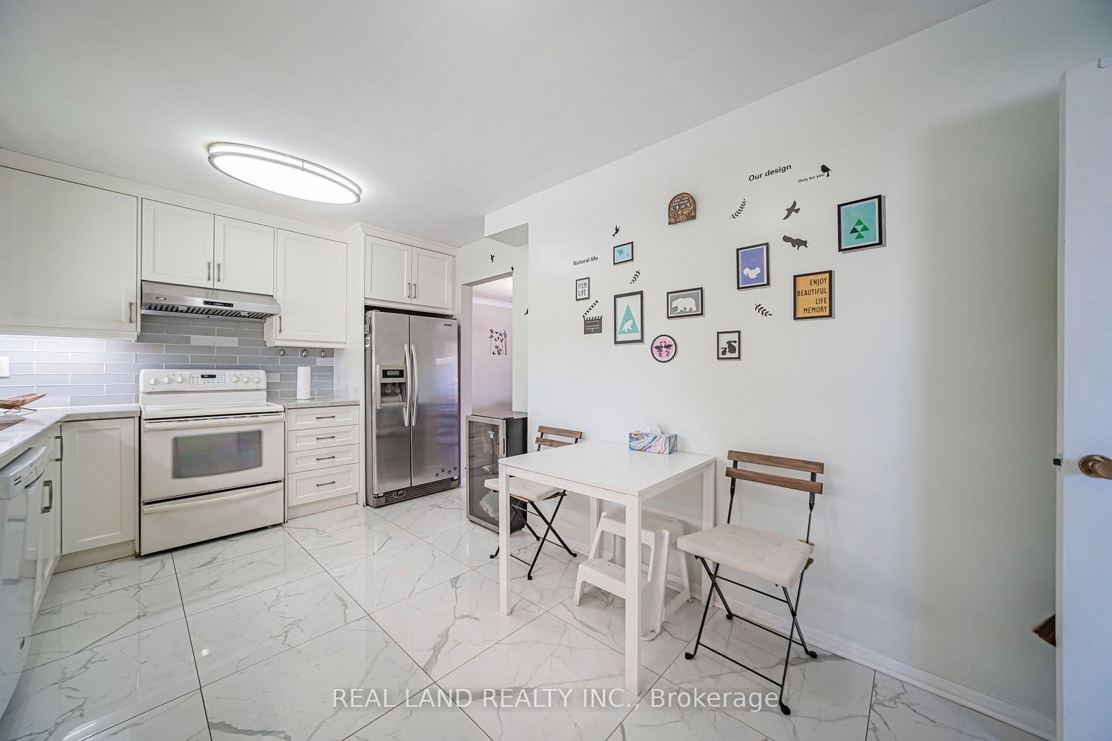 37 Pawnee Avenue • Toronto, ON photo 15