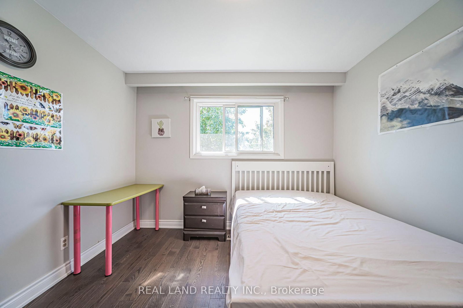 37 Pawnee Avenue • Toronto, ON photo 19