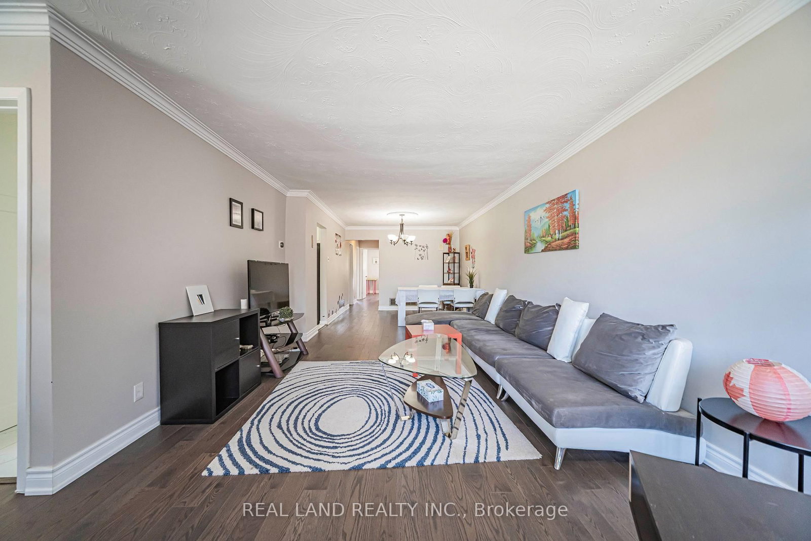 37 Pawnee Avenue • Toronto, ON photo 8