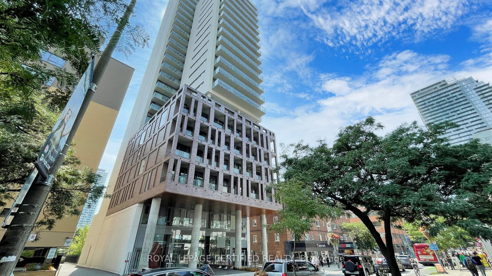 2305-81 Wellesley Street, Toronto, ON
