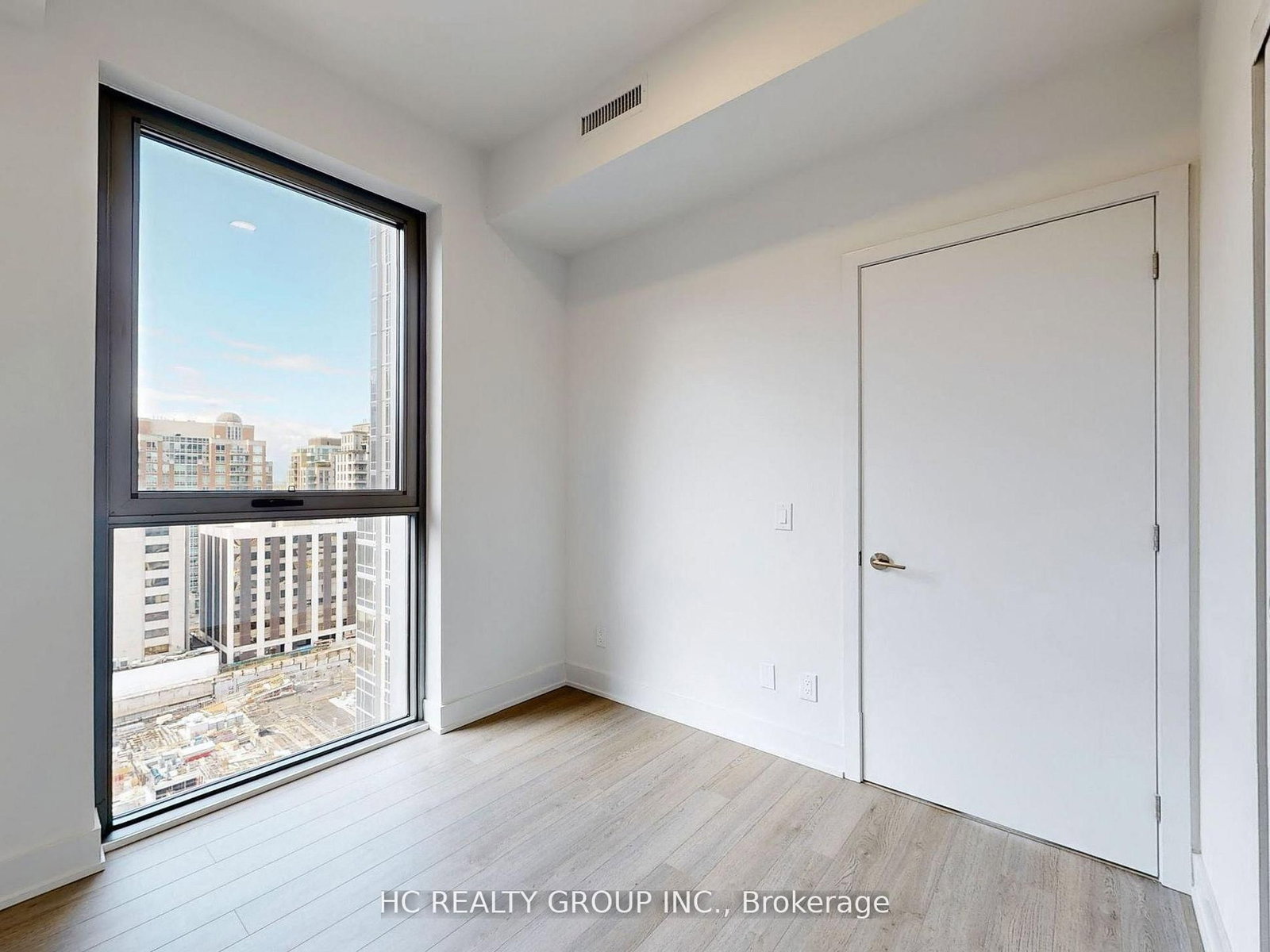 8 Cumberland Street • #1302 • Toronto, ON photo 13