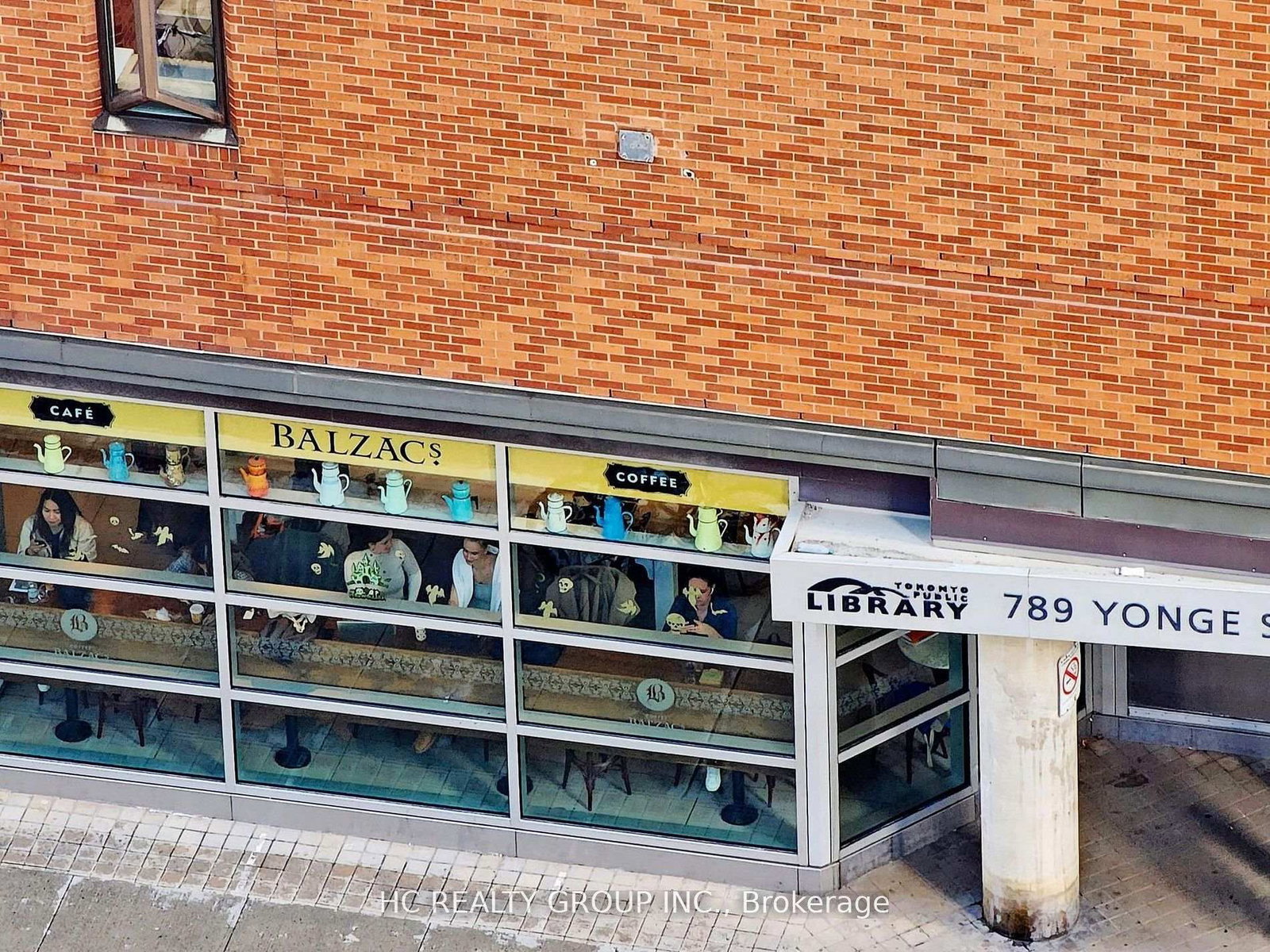 8 Cumberland Street • #1302 • Toronto, ON photo 21