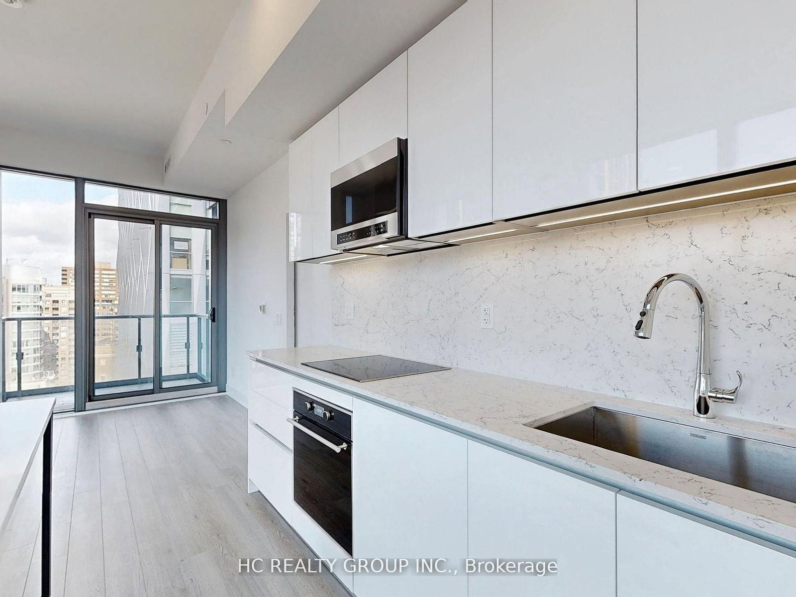 8 Cumberland Street • #1302 • Toronto, ON photo 9