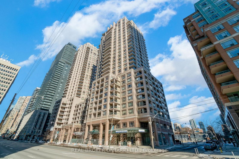 1908 - 909 Bay Street