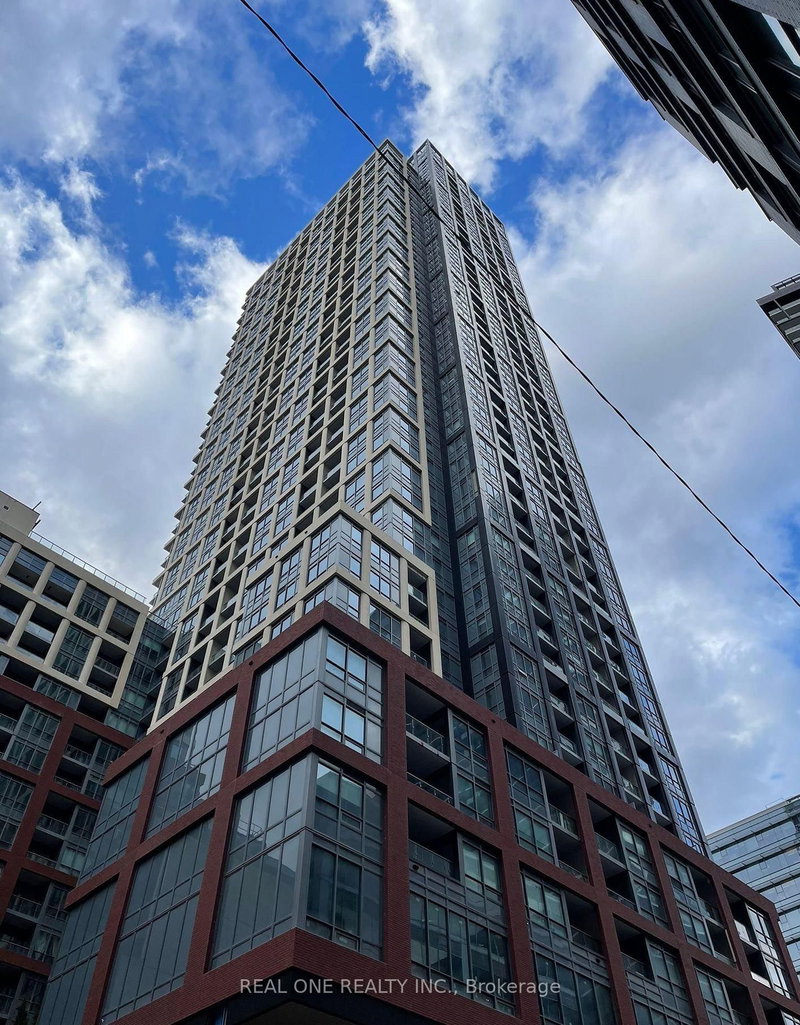 3705 - 108 Peter Street
