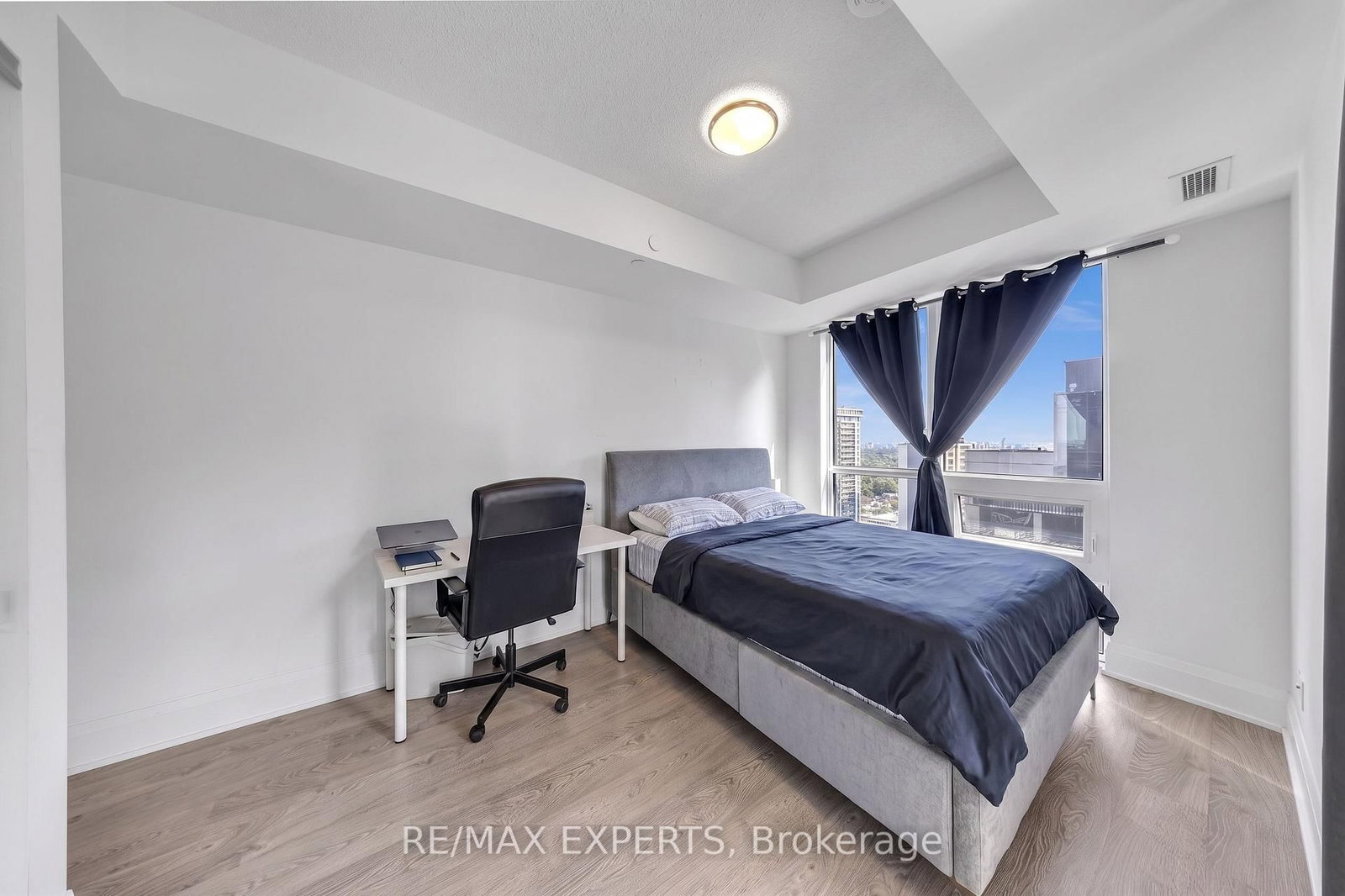 101 Erskine Avenue • #2103 • Toronto, ON photo 8