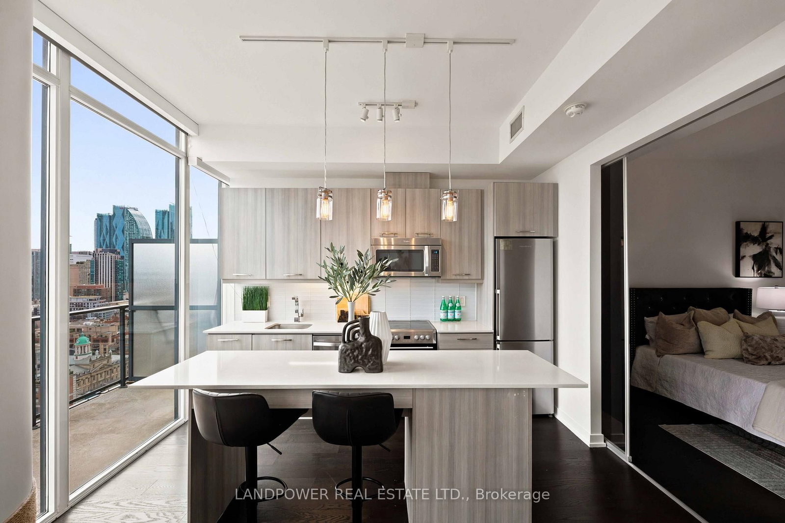 105 George Street • #PH6 • Toronto, ON photo 14