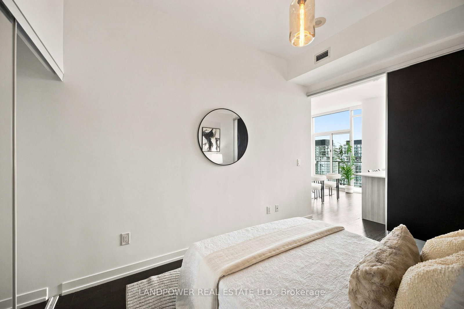 105 George Street • #PH6 • Toronto, ON photo 27