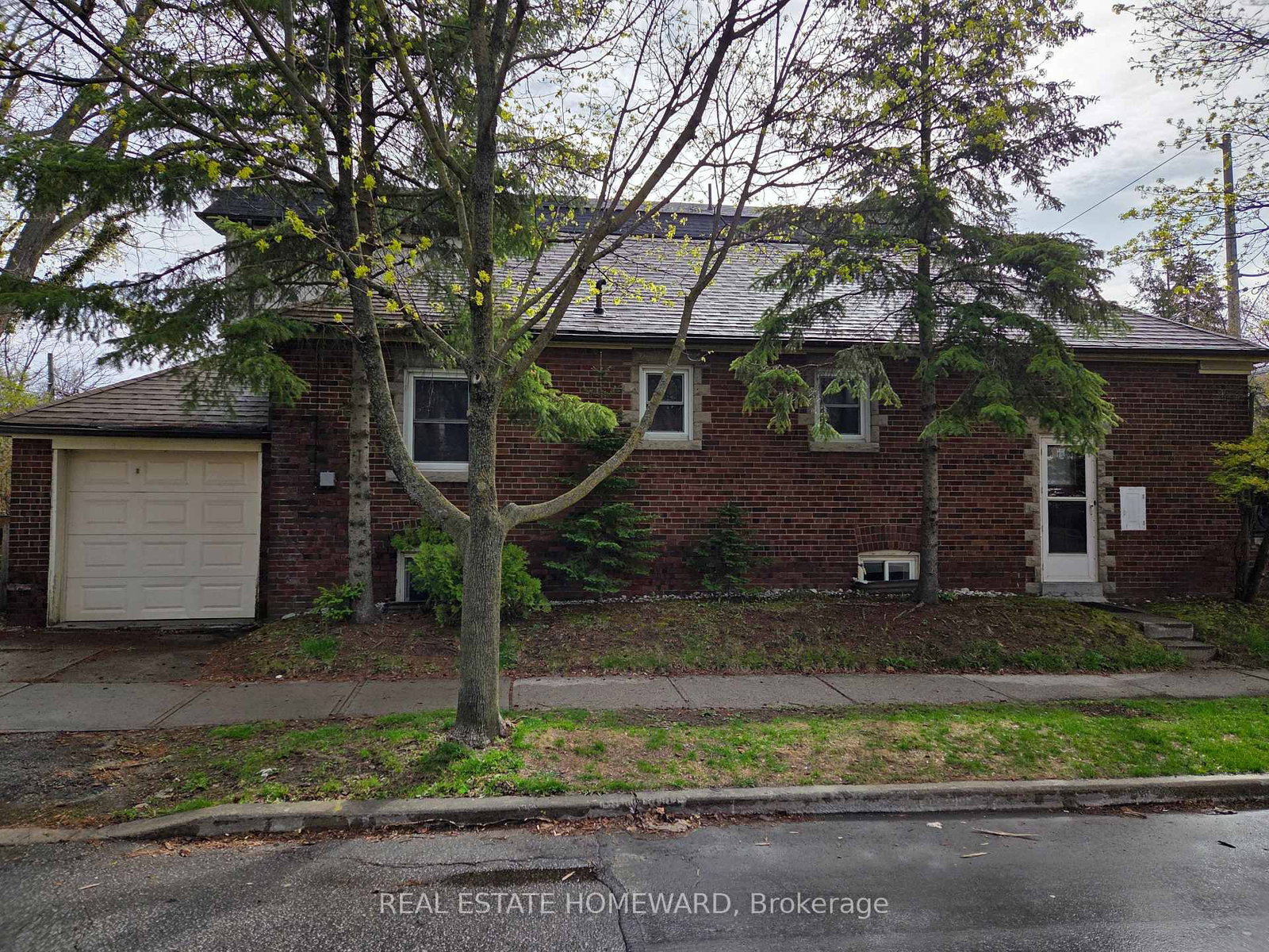 28 Glen Echo Road • Toronto, ON photo 9